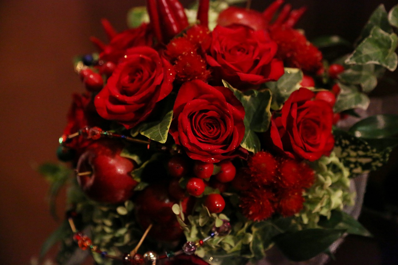 �ե��ȥ���������󻣱ơ�����²�ȿ����ץ���10̾�� 23���ߡ�